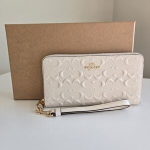 Coach Wallet Wristlet IM/Chalk NWT